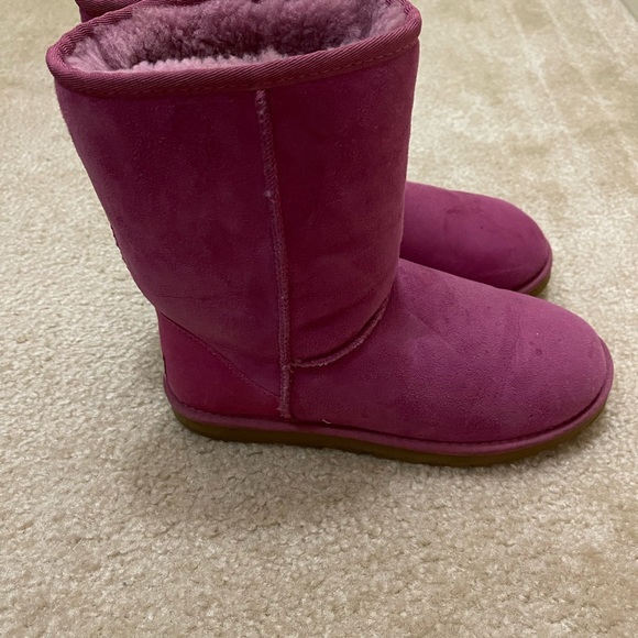 UGG Australia Classic Short Boots Size 8 Color Pink - Picture 2 of 12